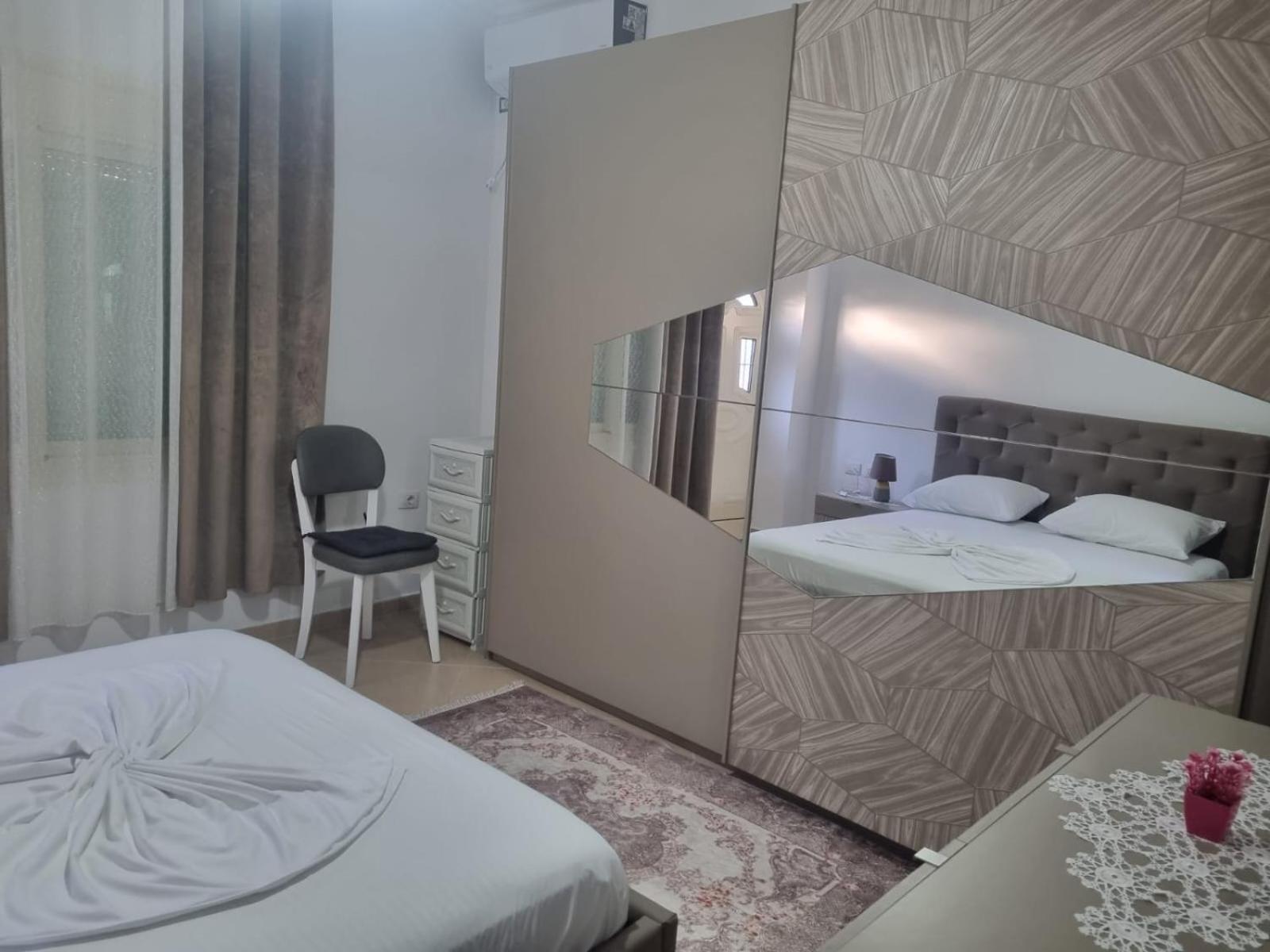 Vila Megi-Rent Room Vlorë Eksteriør billede