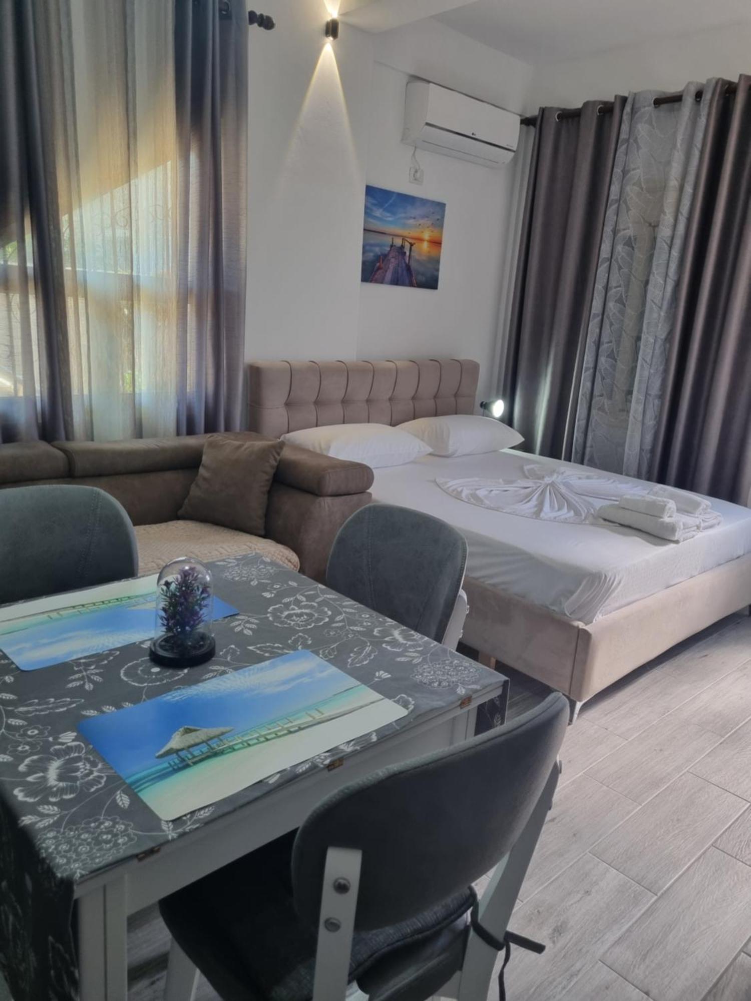 Vila Megi-Rent Room Vlorë Eksteriør billede