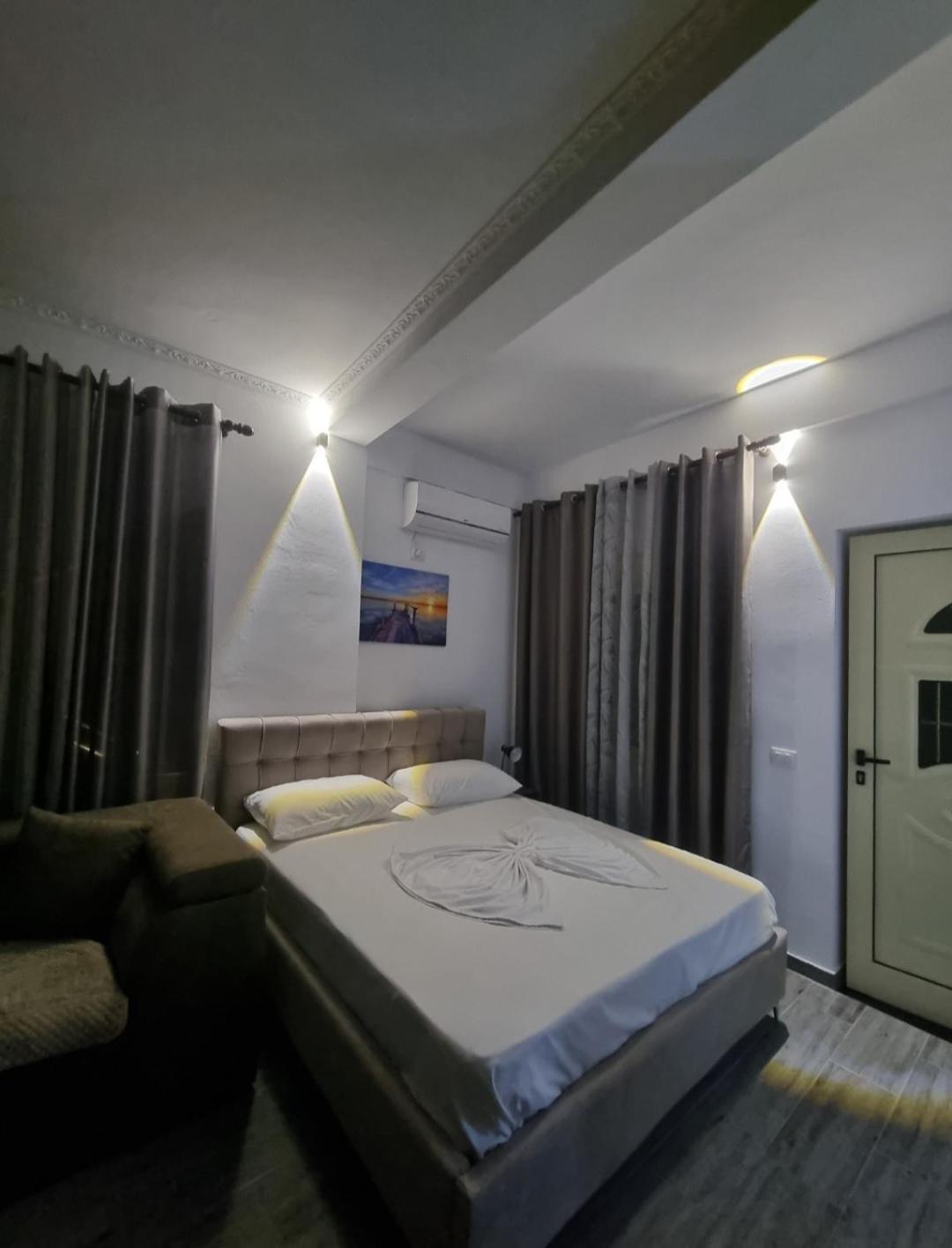 Vila Megi-Rent Room Vlorë Eksteriør billede