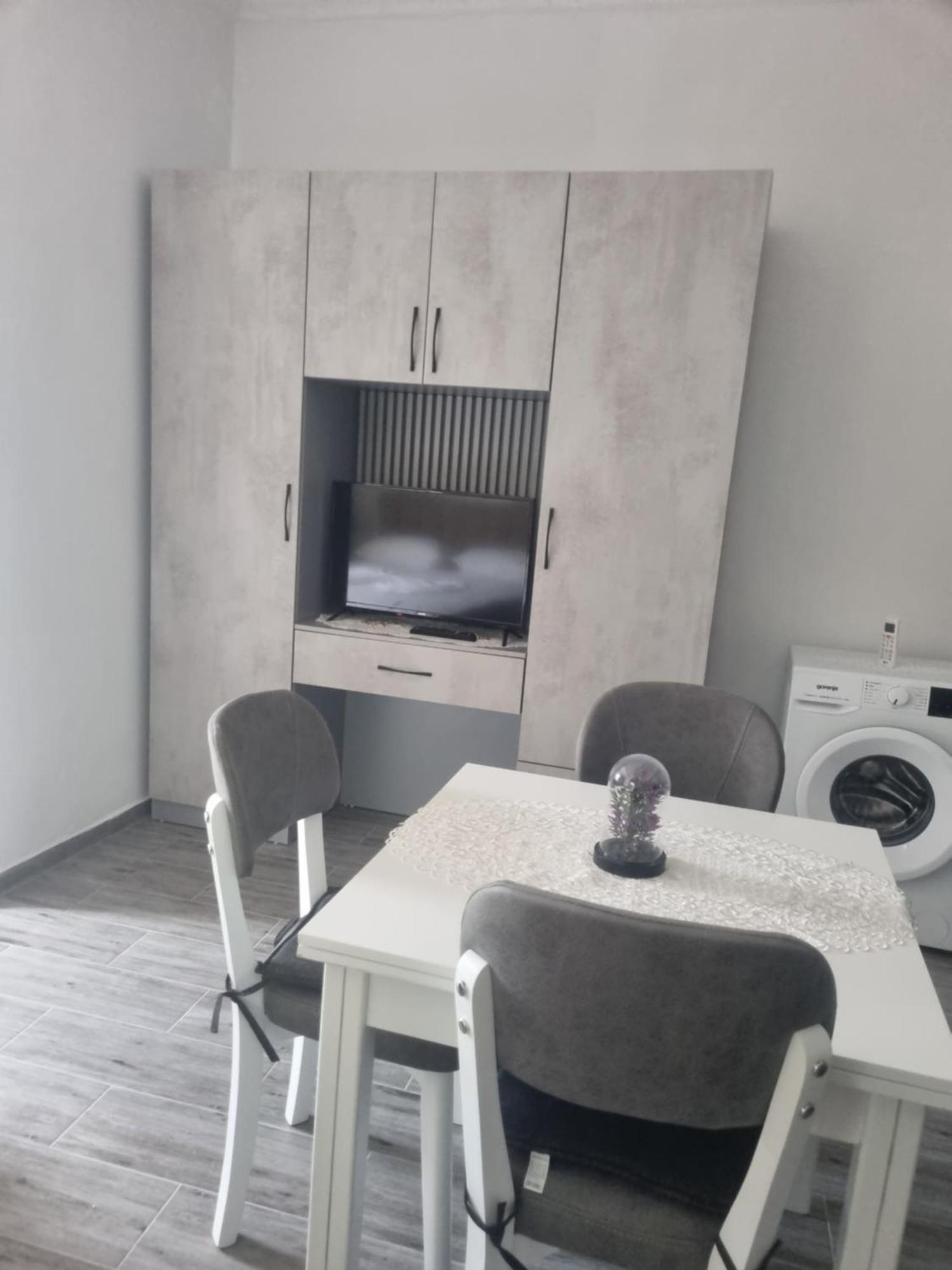 Vila Megi-Rent Room Vlorë Eksteriør billede