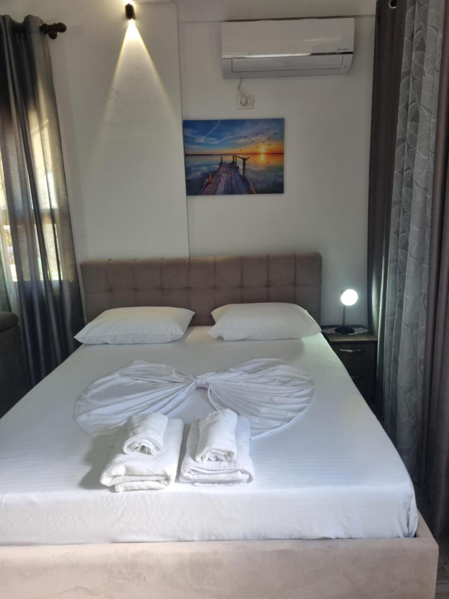 Vila Megi-Rent Room Vlorë Eksteriør billede